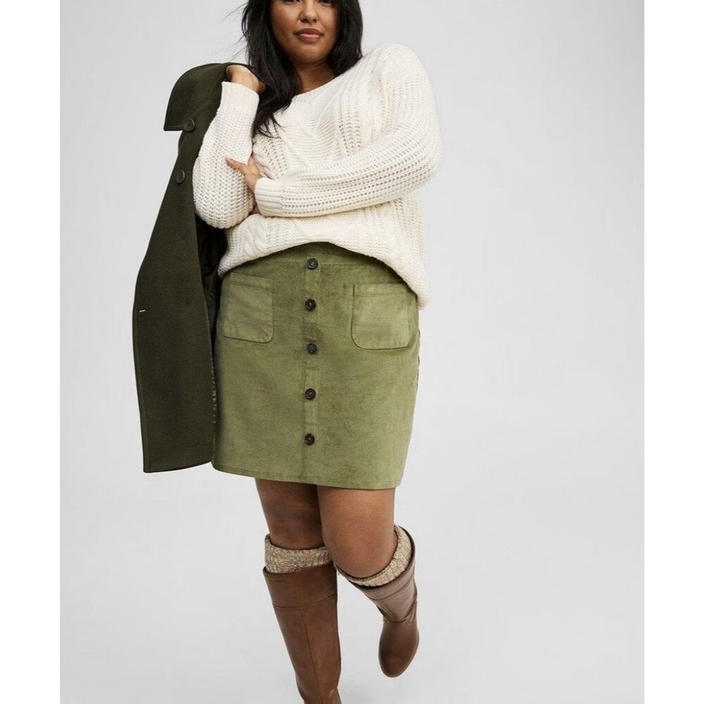 orrid Olive Green Corduroy Button Front Mini Skirt Size 2 2X Stretch Pockets